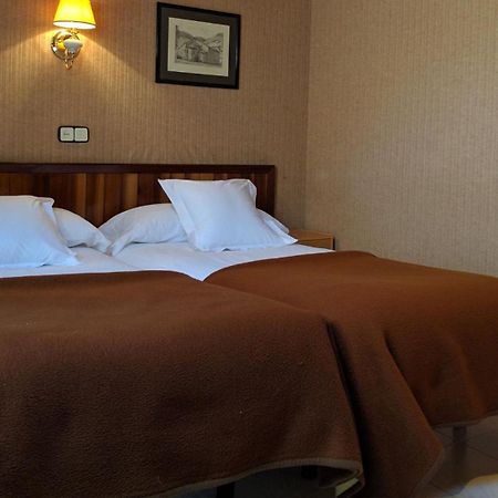 Hostal Talabart Les Exteriör bild