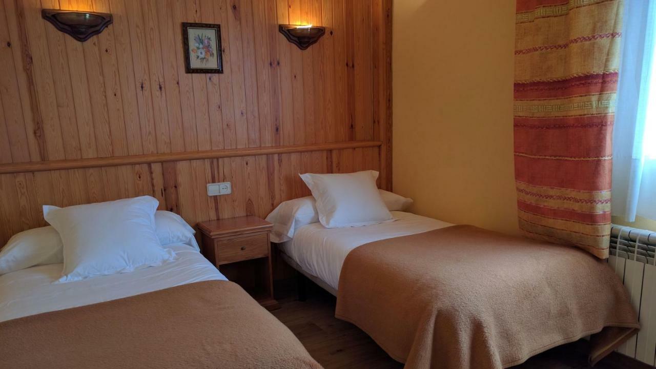 Hostal Talabart Les Exteriör bild