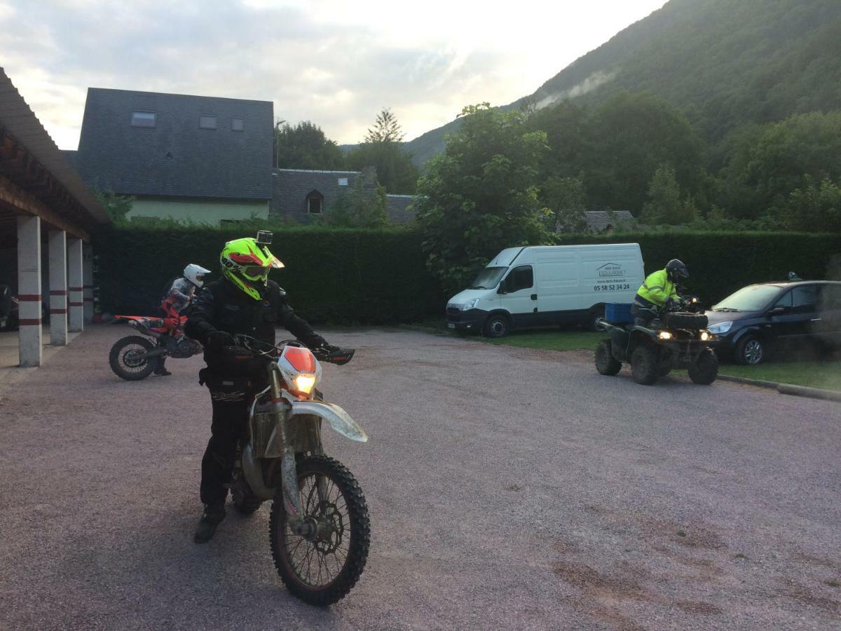 Hostal Talabart Les Exteriör bild